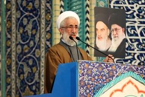 خطیب جمعة طهران : على الأعداء أن یعلموا أن قدرتنا العسکریة تفوق بکثیر مما عرضناه فی المناورات

