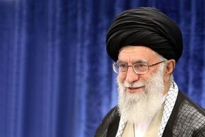 الإمام خامنئی یحذر أمریکا من إشعال حرب فی المنطقة