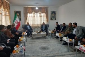 مسؤولون إیرانیون وعراقیون یؤکدون على تسهیل التبادل التجاری عبر معبر برویز خان

