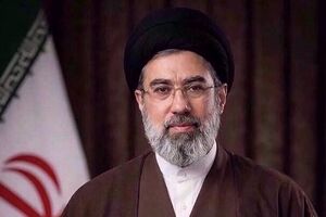 رسالة قائد الثورة لمناسبة تأسیس الجیش
