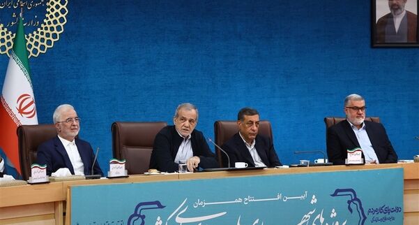 بزشکیان: سنقف بقوة فی وجه أی معتدٍ .. ولسنا من أهل الاستسلام