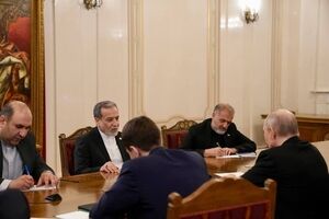 عراقجی لم یتلق تعلیمات بشأن محادثات نوویة فی جولته الإقلیمیة الأخیرة
