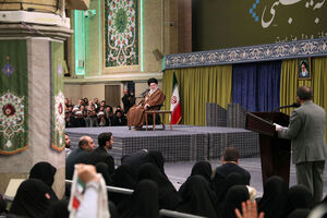 قائد الثورة الاسلامیة: التشکیک من مهام العدو الأساسیة ونحتاج الیوم الى توضیحه

