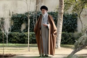 قائد الثورة: یجب الإهتمام بغرس الأشجار، لأنه یولد الثروة وهو عمل صالح

