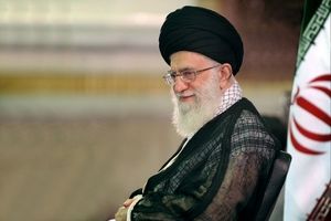 قائد الثورة یتبرع بـ 4 ملیارات تومان للإفراج عن السجناء المحتاجین

