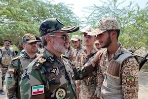 العمید جهانشاهی: إذا وطأت أقدام القوات الامریکیة ارضنا فسنقطعها
